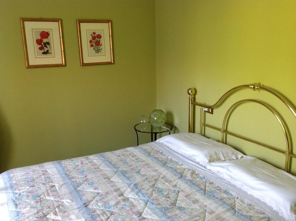 Domus Rosarum Arqua Petrarca Room photo